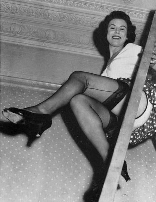 25P Vintage Stockings 52