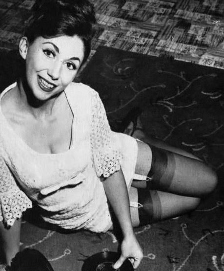 25P Vintage Stockings 50