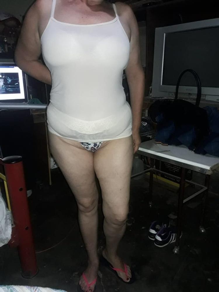 19P Sonia 60 anos madura granny culona en lenceria