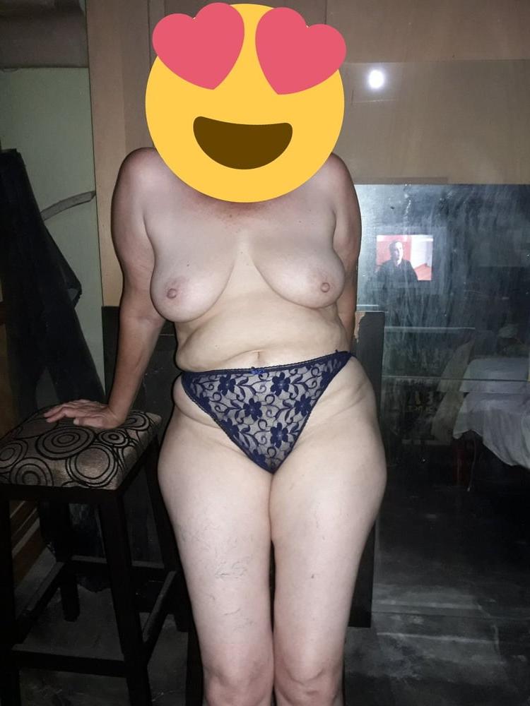 19P Sonia 60 anos madura granny culona en lenceria