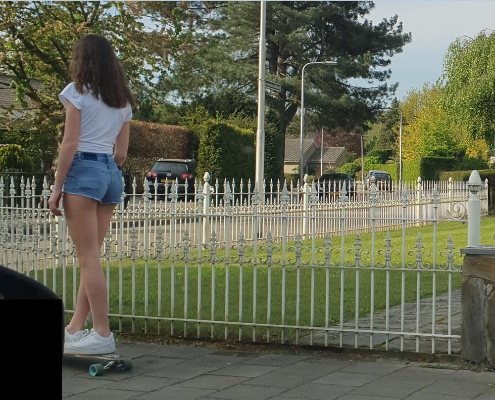 25P voyeur