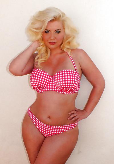 15P Big Voluptuous Girls