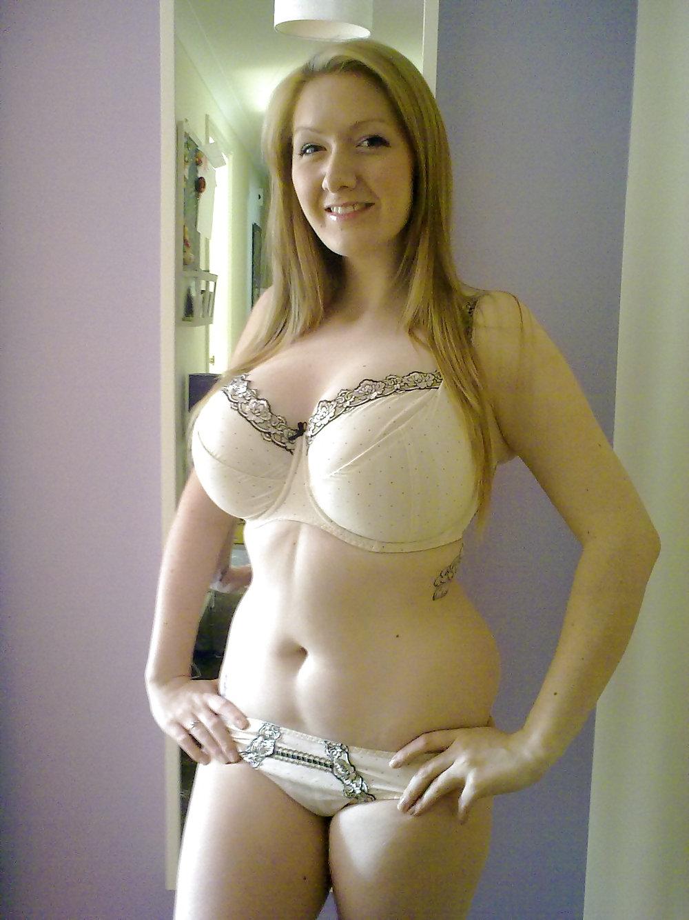 15P Big Voluptuous Girls