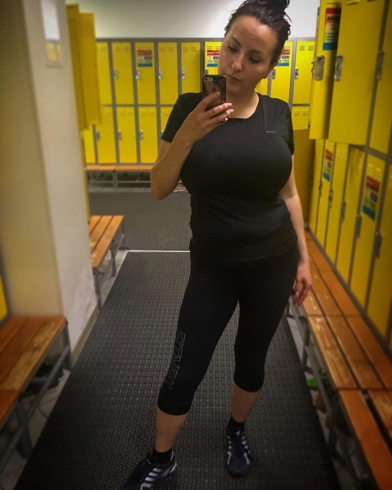 13P Busty Russian Woman 3665