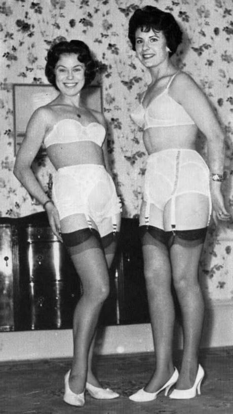 25P Vintage Stockings 56