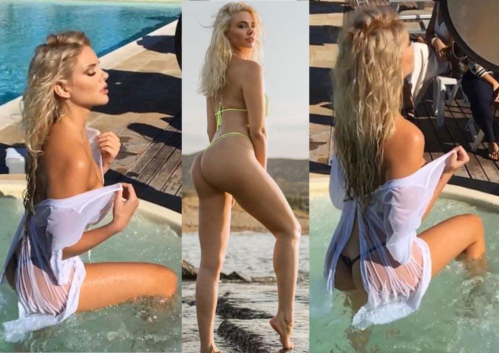 25P Greek Celebs During Summer Holidays (2020)