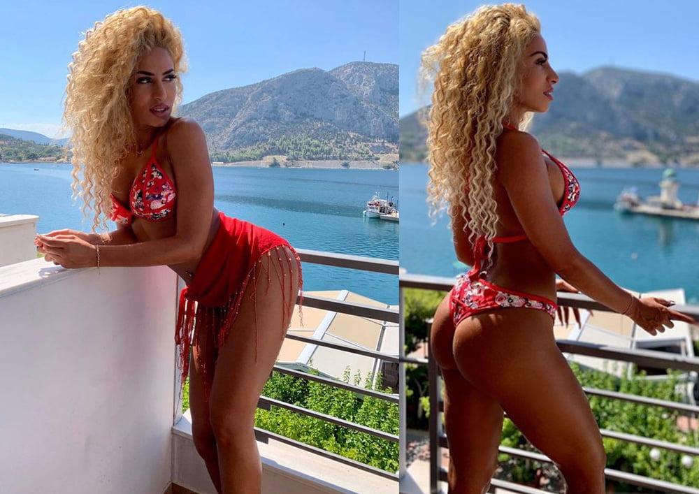 25P Greek Celebs During Summer Holidays (2020)