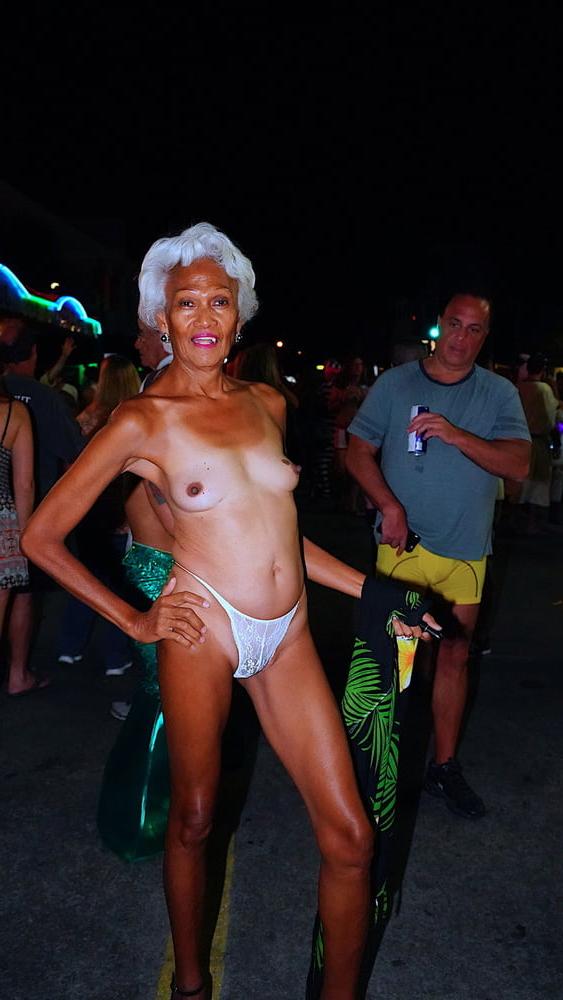 25P Sexy nipples, 13.