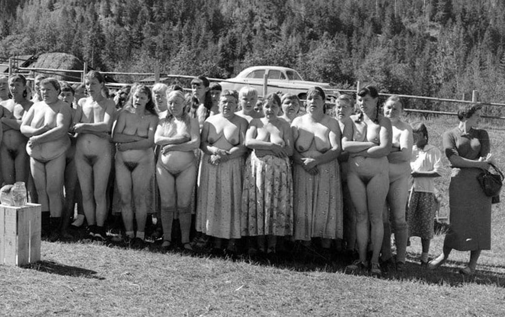 25P Vintage Nudists 31