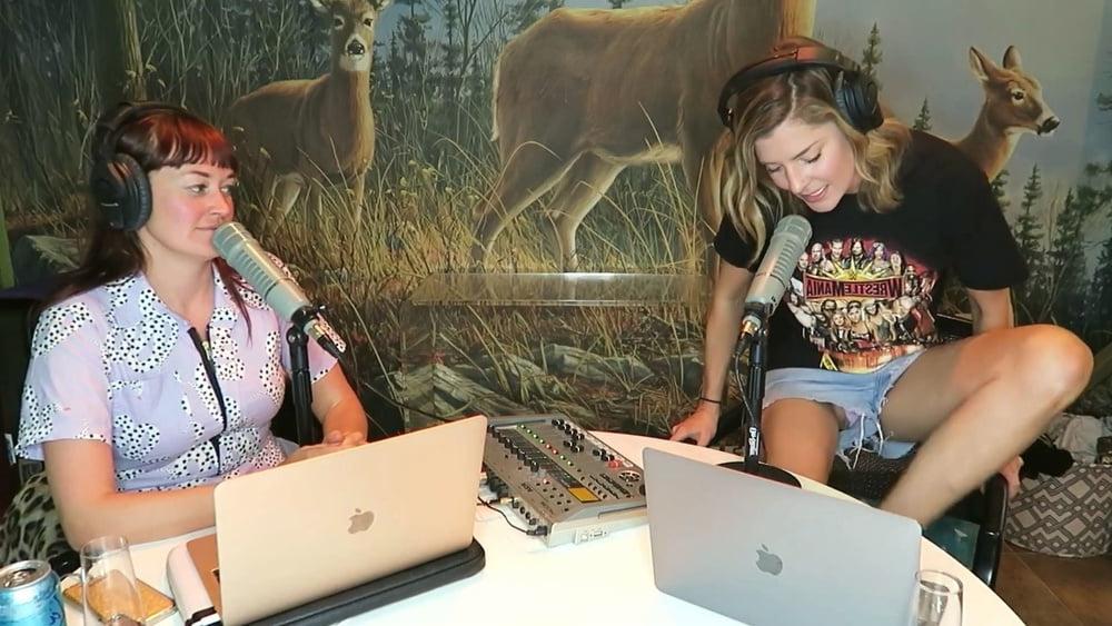 6P Grace Helbig pussy upskirt july 2019
