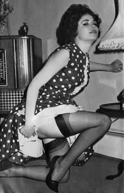 25P Vintage Stockings 48