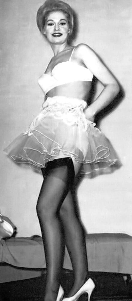 25P Vintage Stockings 48