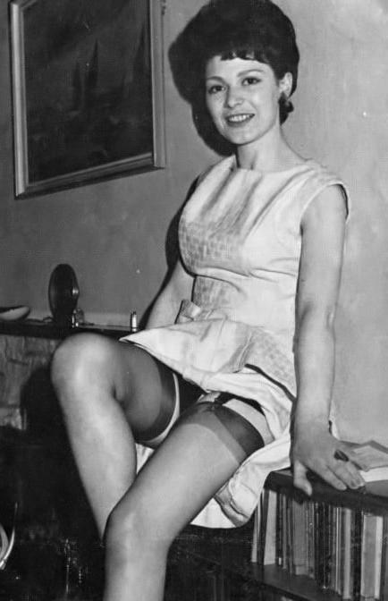25P Vintage Stockings 48