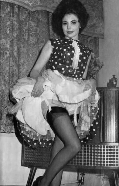 25P Vintage Stockings 48