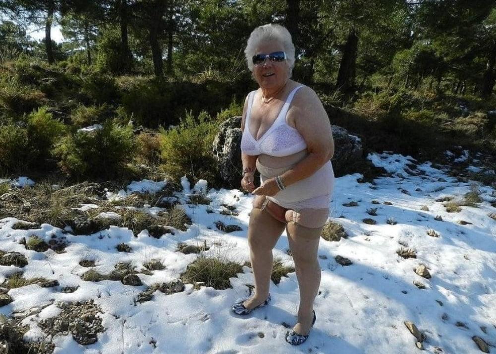 25P Granny Gallore 6