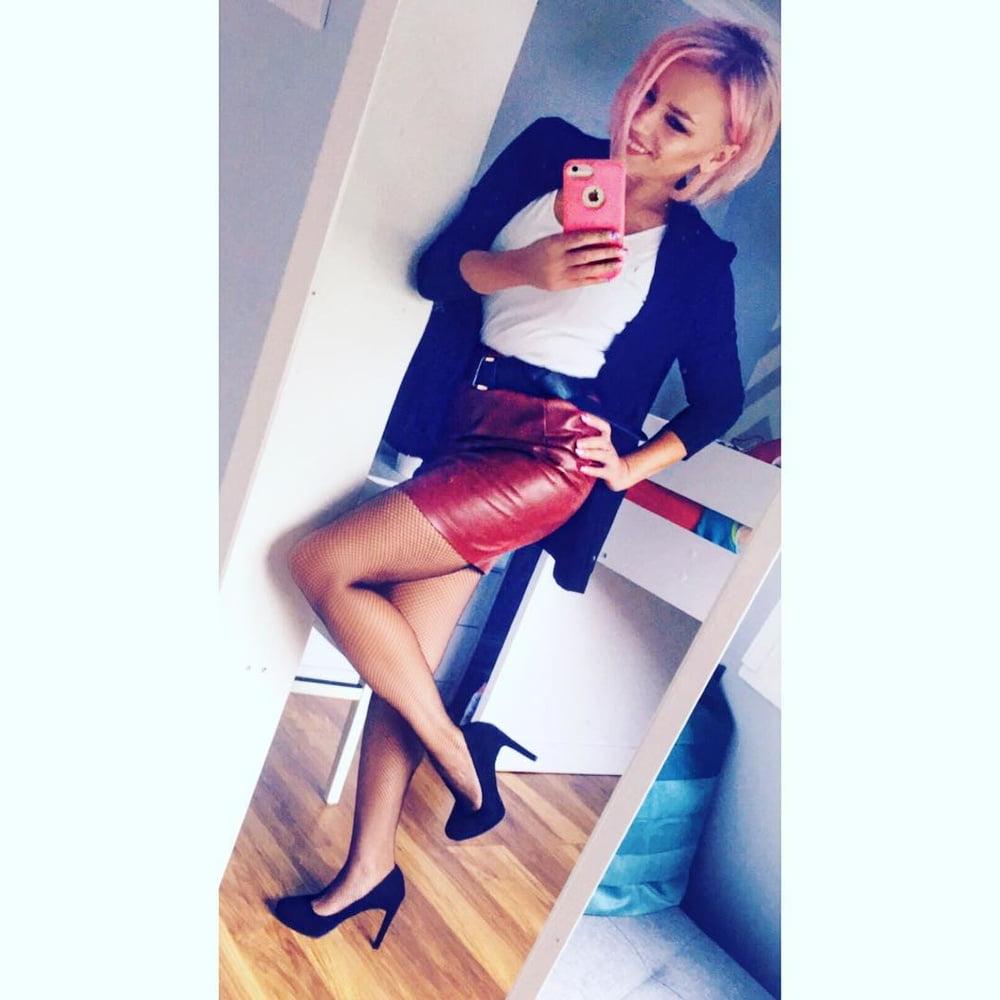 25P MILF missing hardcore ass destroying (upskirt, nylons) 1