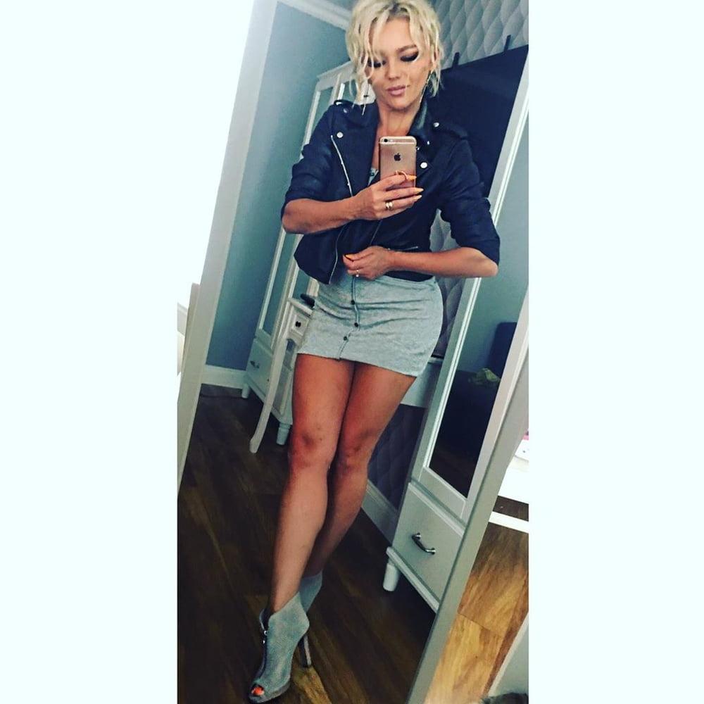 25P MILF missing hardcore ass destroying (upskirt, nylons) 1