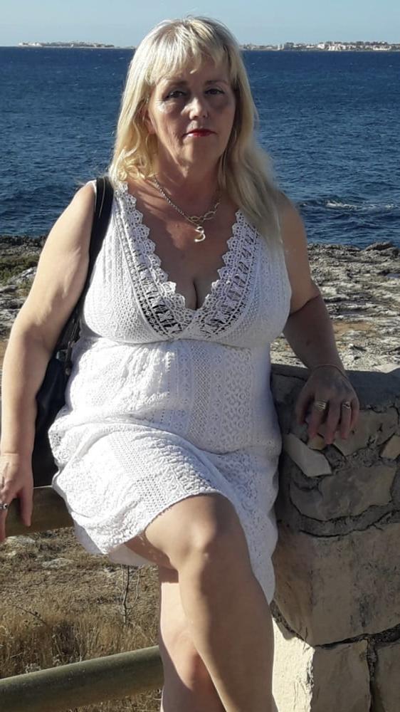 20P Granny Dressed 17