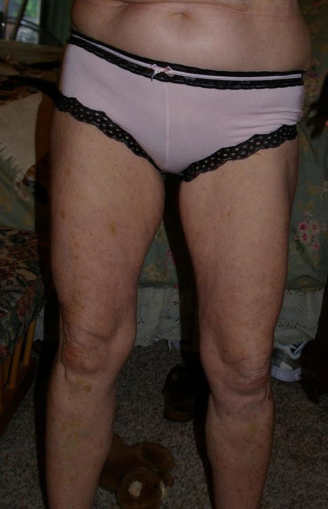 25P 1. UK Granny exposed