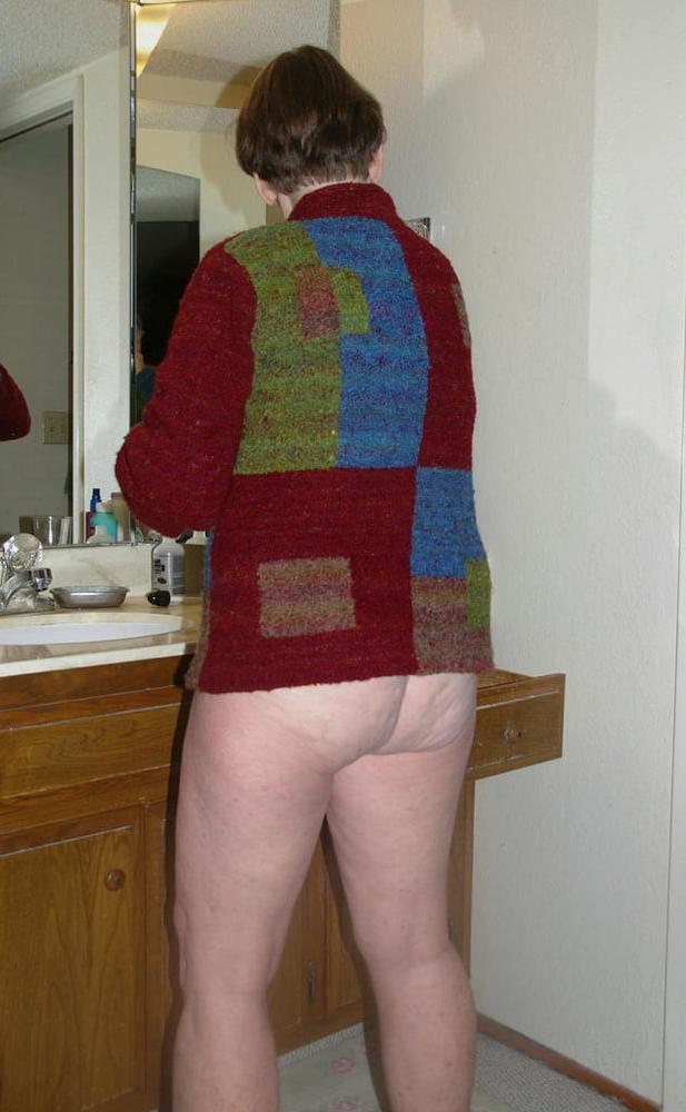 25P 1. UK Granny exposed