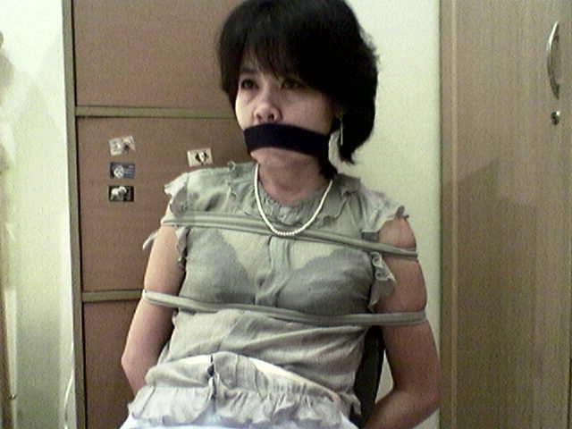 14P Ingga Asian Amateur Bondage 05