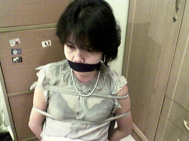 14P Ingga Asian Amateur Bondage 05