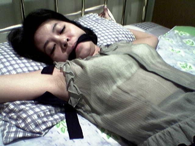18P Ingga Asian Amateur Bondage 07