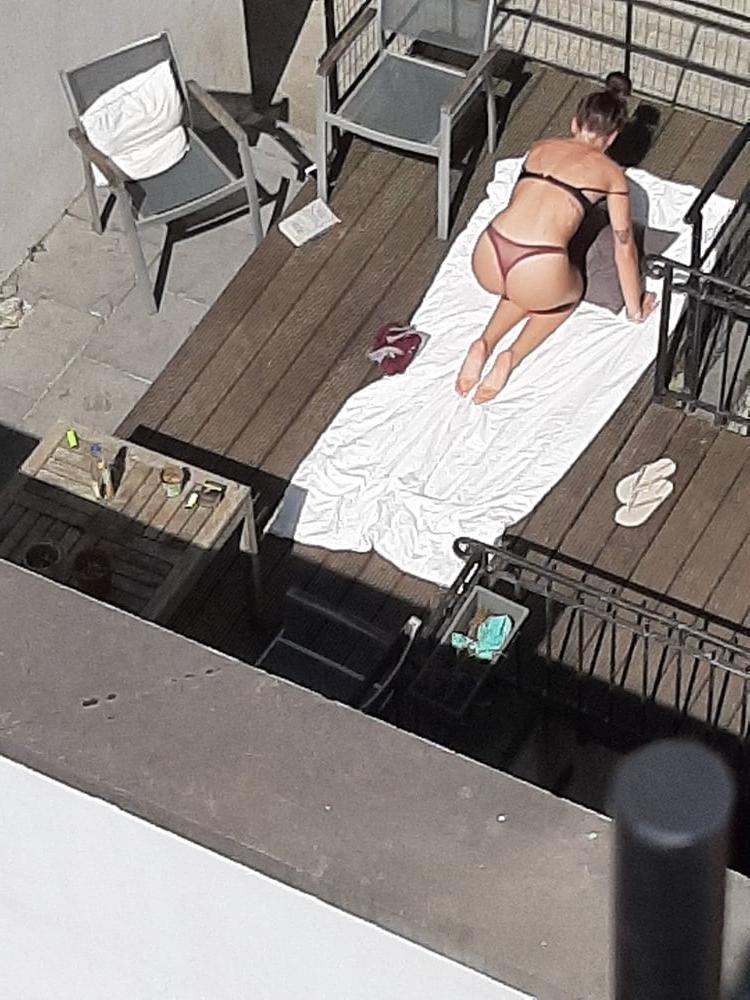 25P voyeur