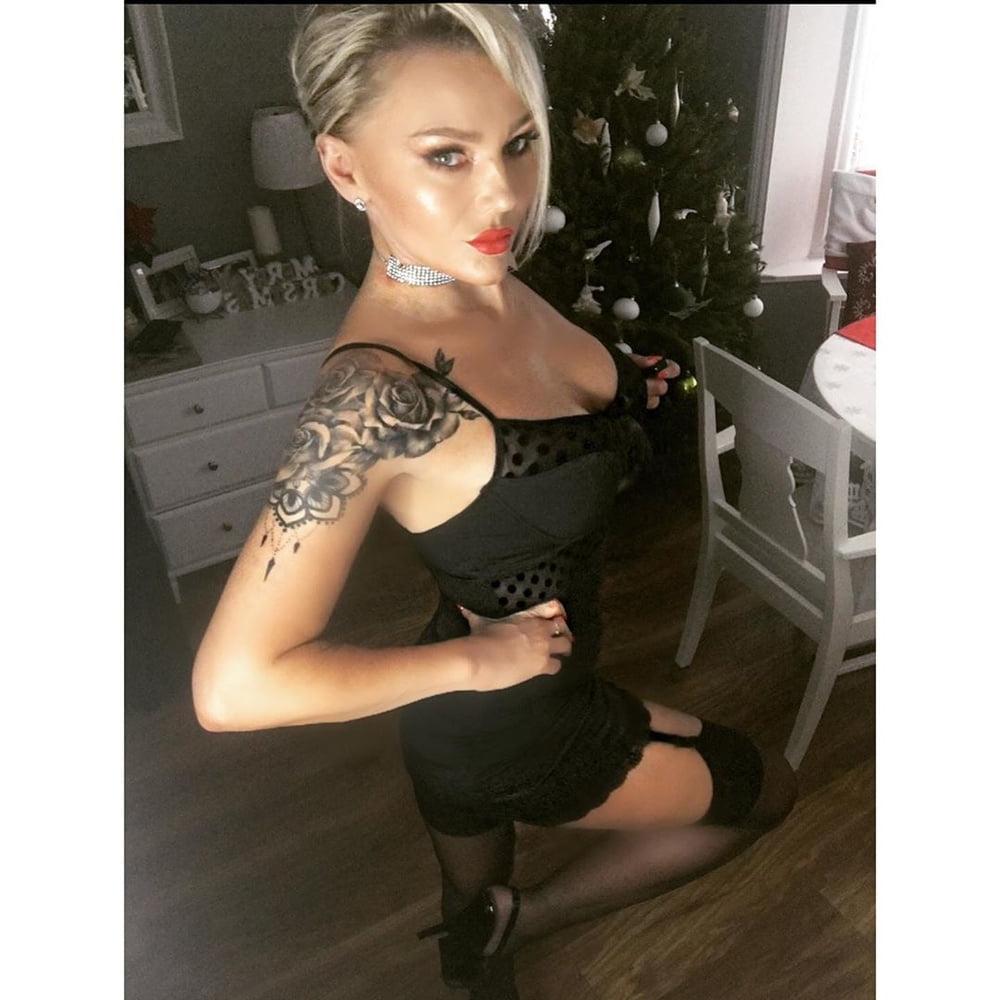25P MILF missing hardcore ass destroying (upskirt, nylons) 2