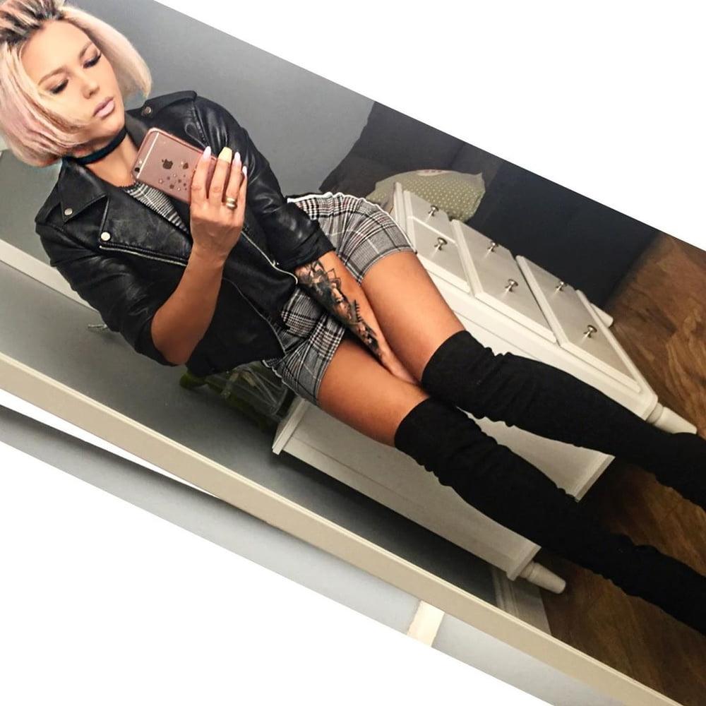 25P MILF missing hardcore ass destroying (upskirt, nylons) 2