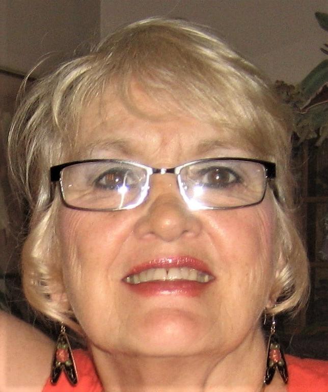 25P BUSTY BLONDE GRANNY
