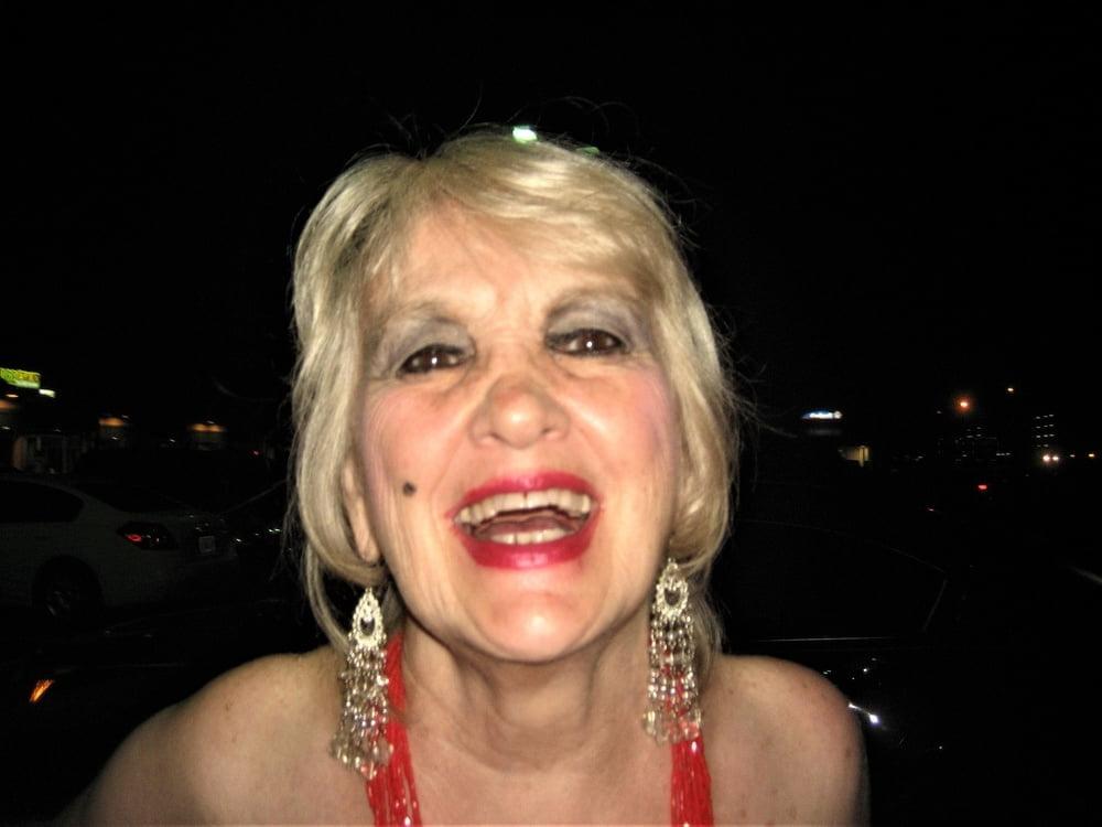 25P BUSTY BLONDE GRANNY