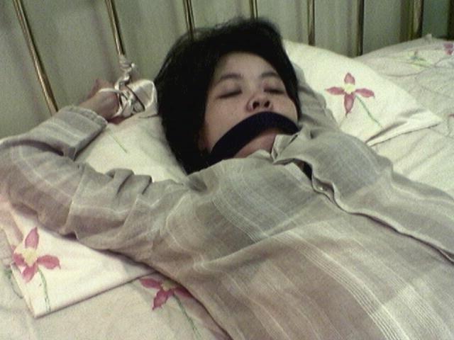 22P Ingga Asian Amateur Bondage 08