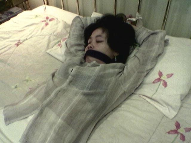 22P Ingga Asian Amateur Bondage 08