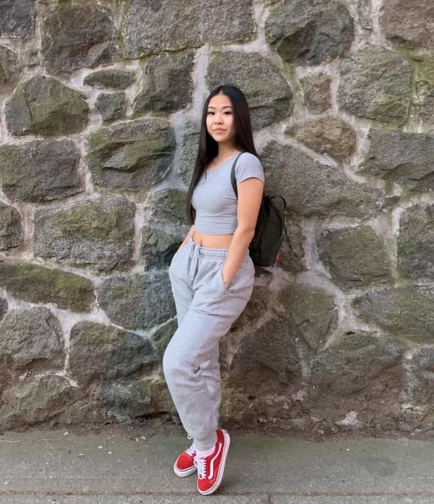 25P Asian chick