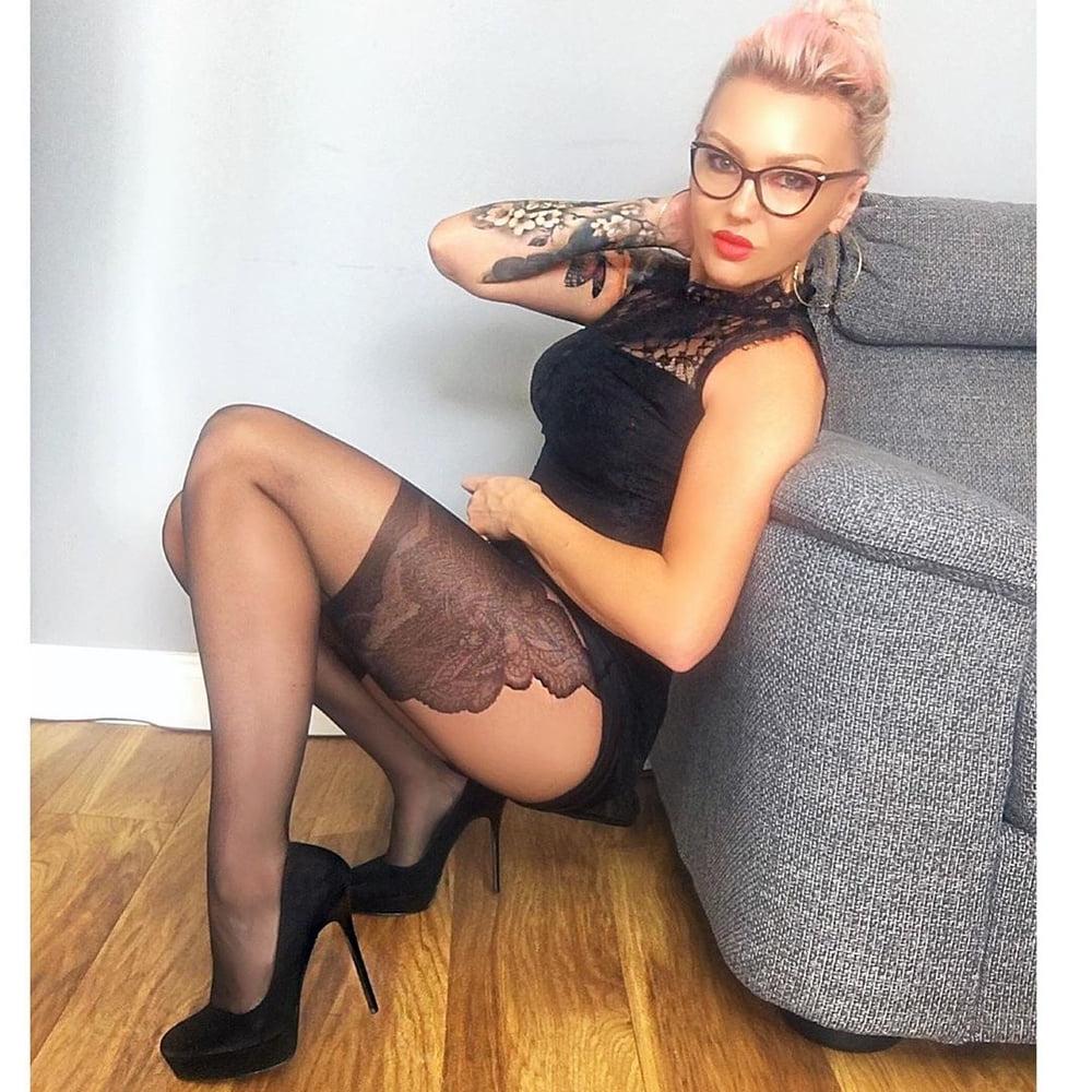 25P MILF missing hardcore ass destroying (upskirt, nylons) 5