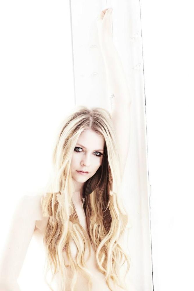 11P Avril Lavigne - Mark Liddell photoshoot 2013 (nipples!)