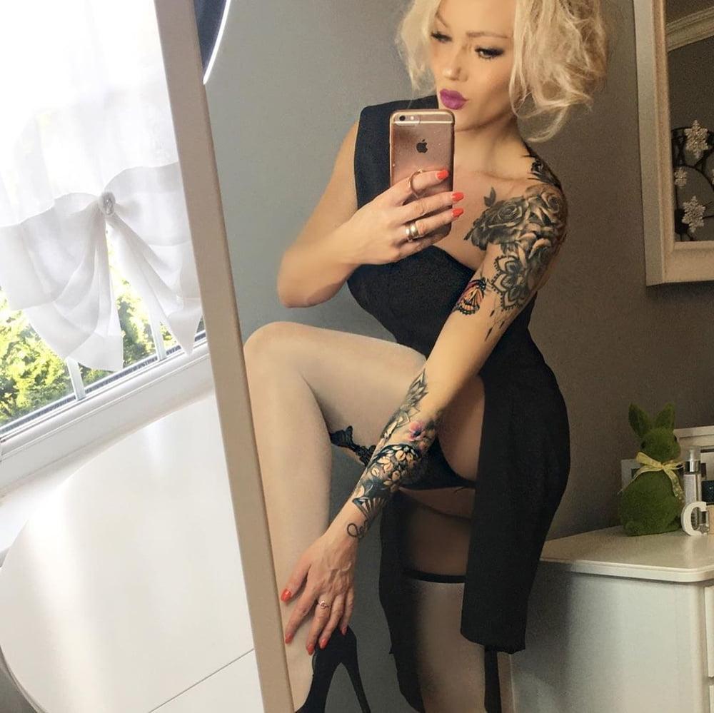 25P MILF missing hardcore ass destroying (upskirt, nylons) 4