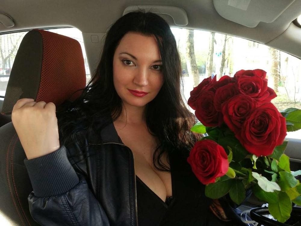 17P Busty Russian Woman 3663