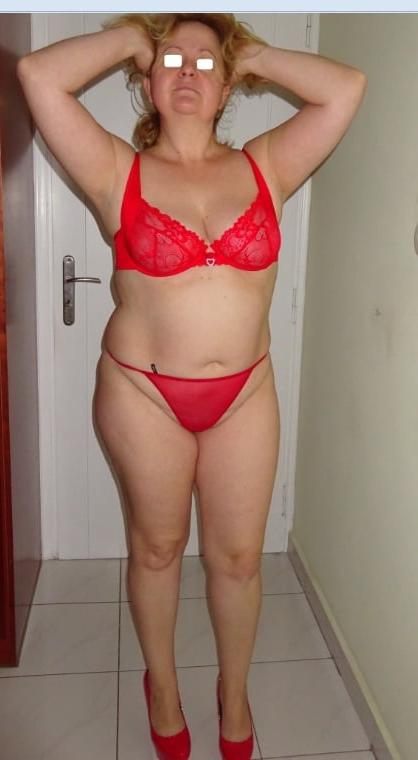 12P Greek Wife