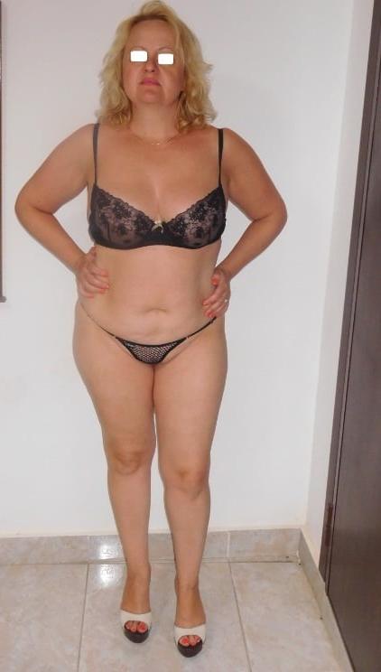 12P Greek Wife