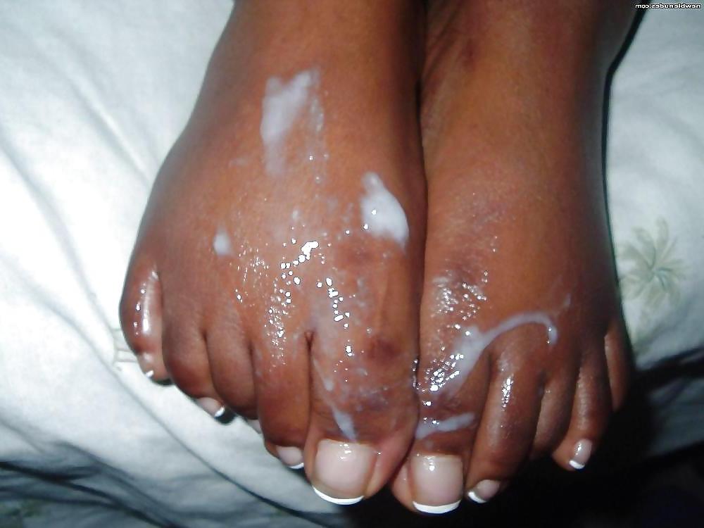 24P Ebony Cum Faces