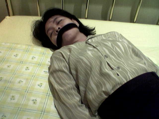25P Ingga Asian Amateur Bondage 03