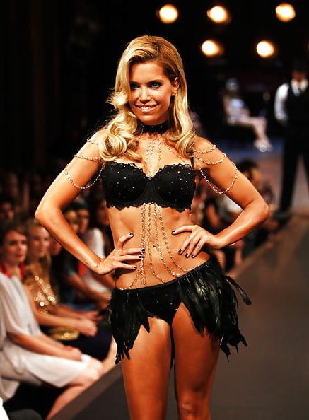 25P Sylvie Meis ( Van Der Vaart )