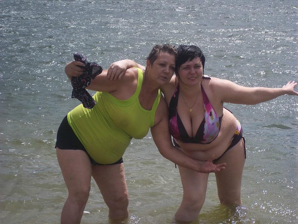 17P Busty Russian Woman 3661