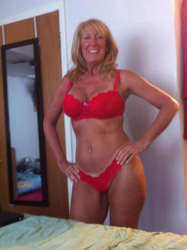 25P Just catch a horny Granny (582)