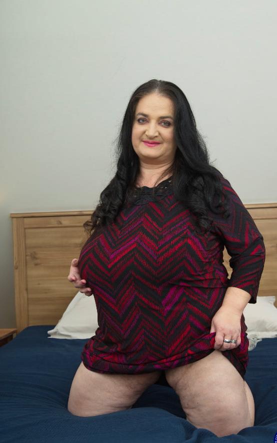 25P Webtastic Special: Granny Time Vol.1235