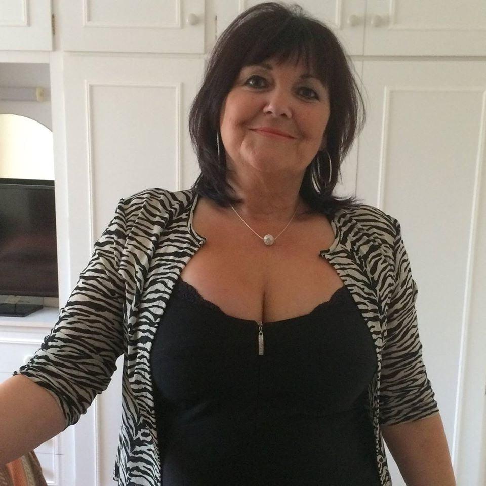 20P Granny Dressed 16
