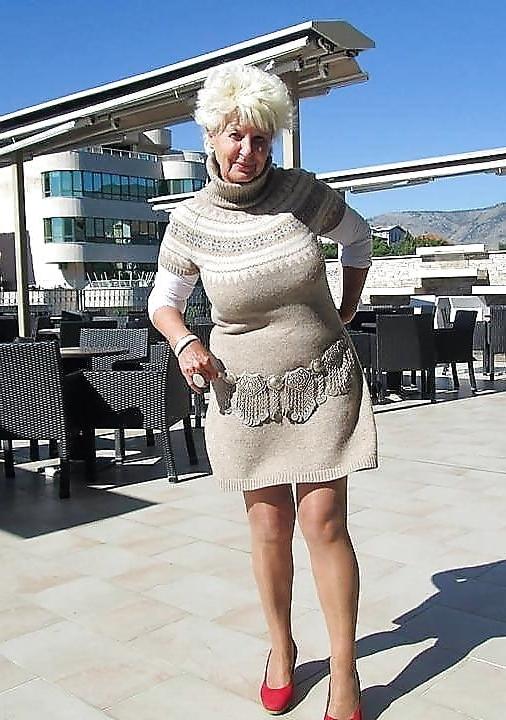 20P Granny Dressed 16