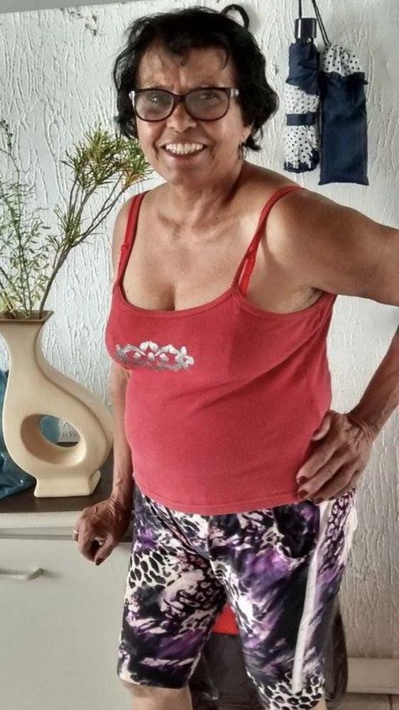 20P Granny Dressed 16